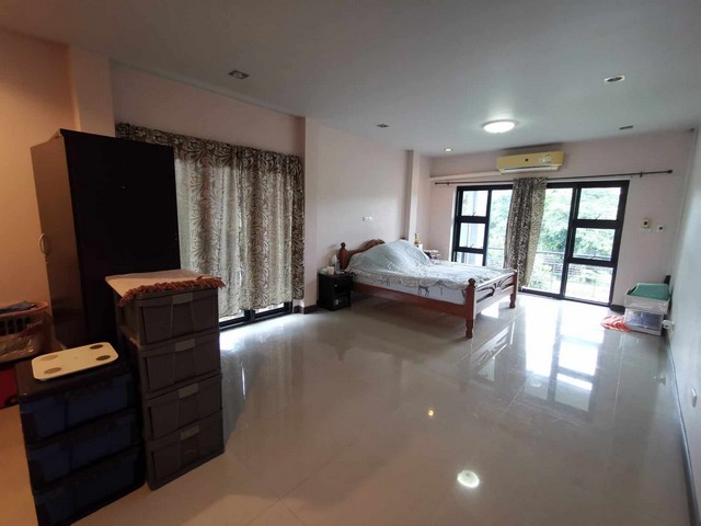 ประกาศฟรี! ซื้อ-ขาย-เช่า คอนโด บ้าน ทาวน์โฮม ที่ดิน และพื้นที่เชิงพาณิชย์ทั่วประเทศไทย ทุกทำเล ทุกงบประมาณ ไม่มีค่าใช้จ่าย ลงง่าย ขายไว เข้าถึงผู้ซื้อโดยตรง 5 274324pic4.jpg