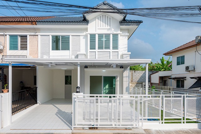 ประกาศฟรี! ซื้อ-ขาย-เช่า คอนโด บ้าน ทาวน์โฮม ที่ดิน และพื้นที่เชิงพาณิชย์ทั่วประเทศไทย ทุกทำเล ทุกงบประมาณ ไม่มีค่าใช้จ่าย ลงง่าย ขายไว เข้าถึงผู้ซื้อโดยตรง 2 321742pic1.jpg