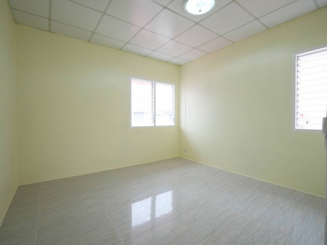 ประกาศฟรี! ซื้อ-ขาย-เช่า คอนโด บ้าน ทาวน์โฮม ที่ดิน และพื้นที่เชิงพาณิชย์ทั่วประเทศไทย ทุกทำเล ทุกงบประมาณ ไม่มีค่าใช้จ่าย ลงง่าย ขายไว เข้าถึงผู้ซื้อโดยตรง 5 274362pic4.jpg