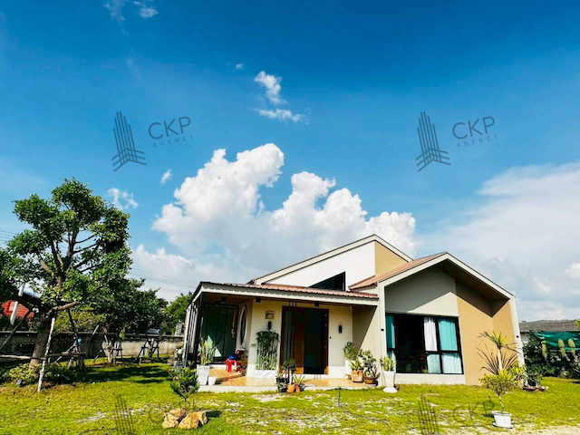 ประกาศฟรี! ซื้อ-ขาย-เช่า คอนโด บ้าน ทาวน์โฮม ที่ดิน และพื้นที่เชิงพาณิชย์ทั่วประเทศไทย ทุกทำเล ทุกงบประมาณ ไม่มีค่าใช้จ่าย ลงง่าย ขายไว เข้าถึงผู้ซื้อโดยตรง 3 293144pic2.jpg