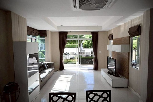 ประกาศฟรี! ซื้อ-ขาย-เช่า คอนโด บ้าน ทาวน์โฮม ที่ดิน และพื้นที่เชิงพาณิชย์ทั่วประเทศไทย ทุกทำเล ทุกงบประมาณ ไม่มีค่าใช้จ่าย ลงง่าย ขายไว เข้าถึงผู้ซื้อโดยตรง 4 274036pic3.jpg