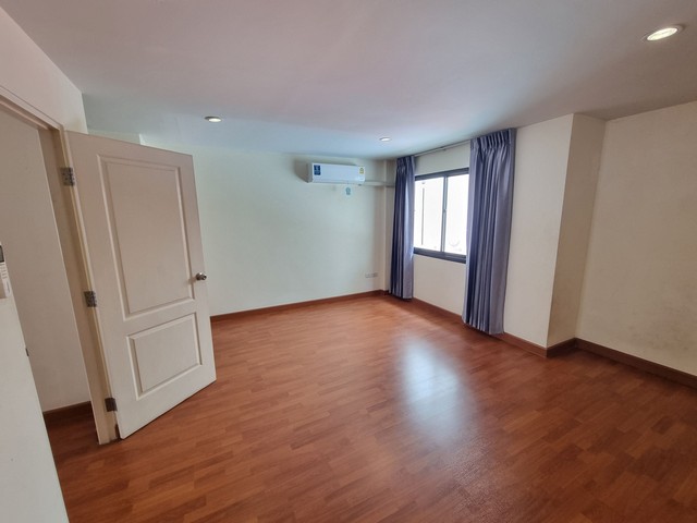 ประกาศฟรี! ซื้อ-ขาย-เช่า คอนโด บ้าน ทาวน์โฮม ที่ดิน และพื้นที่เชิงพาณิชย์ทั่วประเทศไทย ทุกทำเล ทุกงบประมาณ ไม่มีค่าใช้จ่าย ลงง่าย ขายไว เข้าถึงผู้ซื้อโดยตรง 5 273074pic4.jpg