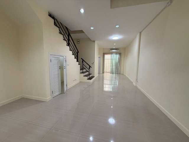ประกาศฟรี! ซื้อ-ขาย-เช่า คอนโด บ้าน ทาวน์โฮม ที่ดิน และพื้นที่เชิงพาณิชย์ทั่วประเทศไทย ทุกทำเล ทุกงบประมาณ ไม่มีค่าใช้จ่าย ลงง่าย ขายไว เข้าถึงผู้ซื้อโดยตรง 4 529516pic3.jpg