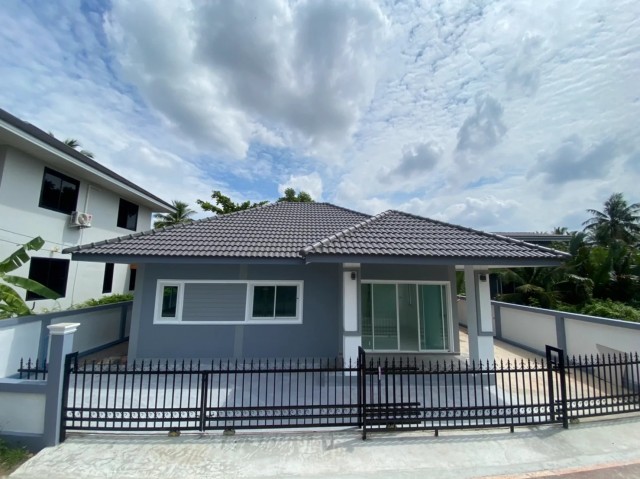ประกาศฟรี! ซื้อ-ขาย-เช่า คอนโด บ้าน ทาวน์โฮม ที่ดิน และพื้นที่เชิงพาณิชย์ทั่วประเทศไทย ทุกทำเล ทุกงบประมาณ ไม่มีค่าใช้จ่าย ลงง่าย ขายไว เข้าถึงผู้ซื้อโดยตรง 4 529594pic3.jpg