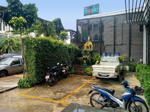 ประกาศฟรี! ซื้อ-ขาย-เช่า คอนโด บ้าน ทาวน์โฮม ที่ดิน และพื้นที่เชิงพาณิชย์ทั่วประเทศไทย ทุกทำเล ทุกงบประมาณ ไม่มีค่าใช้จ่าย ลงง่าย ขายไว เข้าถึงผู้ซื้อโดยตรง 5 527316pic4.jpg
