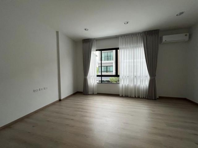 ประกาศฟรี! ซื้อ-ขาย-เช่า คอนโด บ้าน ทาวน์โฮม ที่ดิน และพื้นที่เชิงพาณิชย์ทั่วประเทศไทย ทุกทำเล ทุกงบประมาณ ไม่มีค่าใช้จ่าย ลงง่าย ขายไว เข้าถึงผู้ซื้อโดยตรง 5 274202pic4.jpg