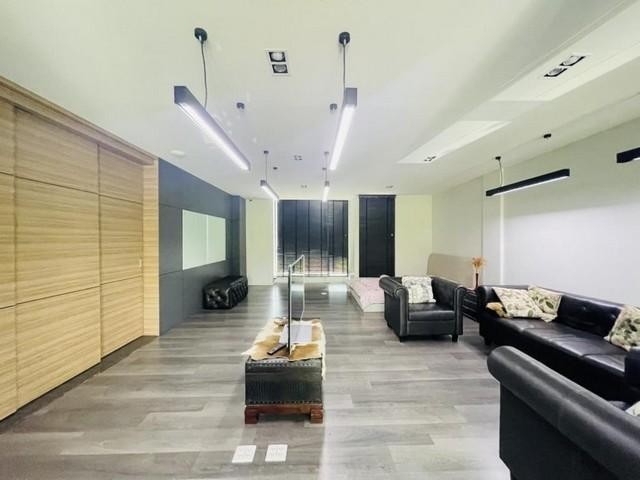 ประกาศฟรี! ซื้อ-ขาย-เช่า คอนโด บ้าน ทาวน์โฮม ที่ดิน และพื้นที่เชิงพาณิชย์ทั่วประเทศไทย ทุกทำเล ทุกงบประมาณ ไม่มีค่าใช้จ่าย ลงง่าย ขายไว เข้าถึงผู้ซื้อโดยตรง 5 274191pic4.jpg