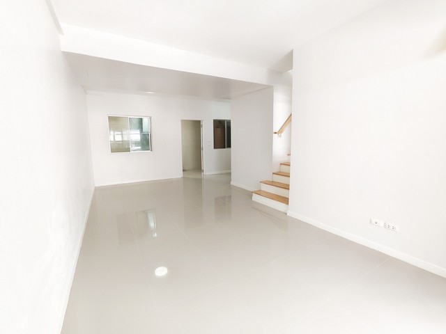 ประกาศฟรี! ซื้อ-ขาย-เช่า คอนโด บ้าน ทาวน์โฮม ที่ดิน และพื้นที่เชิงพาณิชย์ทั่วประเทศไทย ทุกทำเล ทุกงบประมาณ ไม่มีค่าใช้จ่าย ลงง่าย ขายไว เข้าถึงผู้ซื้อโดยตรง 4 167050pic3.jpg