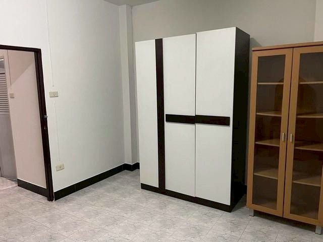 ประกาศฟรี! ซื้อ-ขาย-เช่า คอนโด บ้าน ทาวน์โฮม ที่ดิน และพื้นที่เชิงพาณิชย์ทั่วประเทศไทย ทุกทำเล ทุกงบประมาณ ไม่มีค่าใช้จ่าย ลงง่าย ขายไว เข้าถึงผู้ซื้อโดยตรง 5 323830pic4.jpg