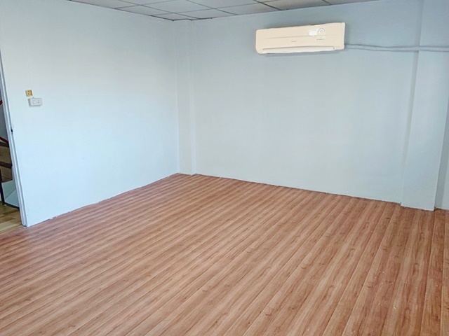 ประกาศฟรี! ซื้อ-ขาย-เช่า คอนโด บ้าน ทาวน์โฮม ที่ดิน และพื้นที่เชิงพาณิชย์ทั่วประเทศไทย ทุกทำเล ทุกงบประมาณ ไม่มีค่าใช้จ่าย ลงง่าย ขายไว เข้าถึงผู้ซื้อโดยตรง 5 17366pic4.jpg