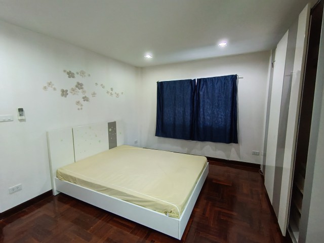 ประกาศฟรี! ซื้อ-ขาย-เช่า คอนโด บ้าน ทาวน์โฮม ที่ดิน และพื้นที่เชิงพาณิชย์ทั่วประเทศไทย ทุกทำเล ทุกงบประมาณ ไม่มีค่าใช้จ่าย ลงง่าย ขายไว เข้าถึงผู้ซื้อโดยตรง 5 275081pic4.jpg