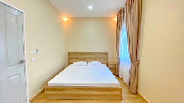 ประกาศฟรี! ซื้อ-ขาย-เช่า คอนโด บ้าน ทาวน์โฮม ที่ดิน และพื้นที่เชิงพาณิชย์ทั่วประเทศไทย ทุกทำเล ทุกงบประมาณ ไม่มีค่าใช้จ่าย ลงง่าย ขายไว เข้าถึงผู้ซื้อโดยตรง 2 324406pic1.jpg