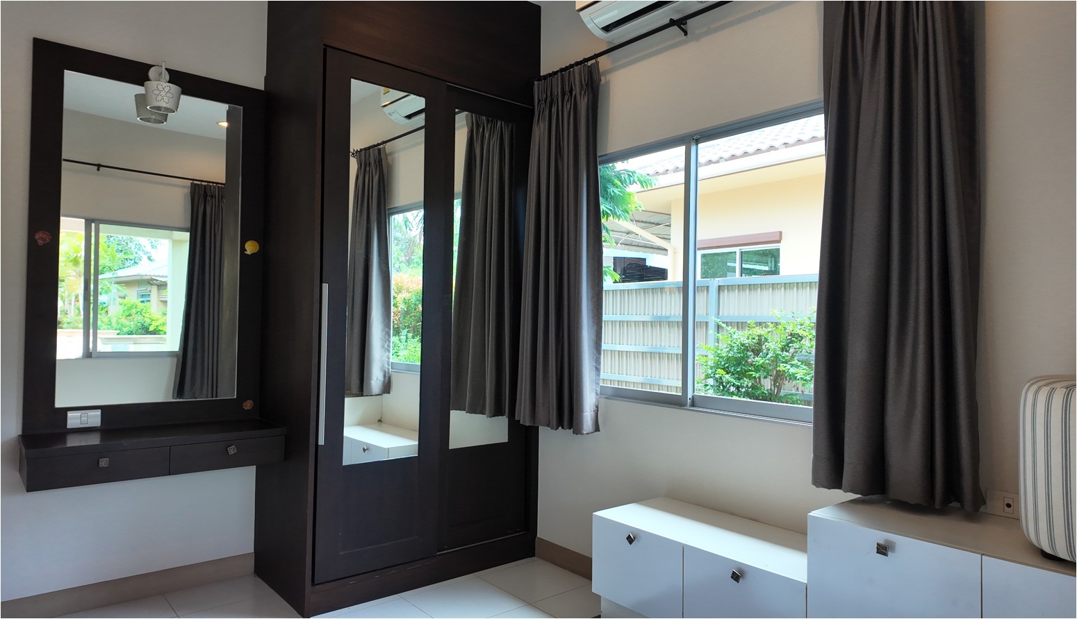 ประกาศฟรี! ซื้อ-ขาย-เช่า คอนโด บ้าน ทาวน์โฮม ที่ดิน และพื้นที่เชิงพาณิชย์ทั่วประเทศไทย ทุกทำเล ทุกงบประมาณ ไม่มีค่าใช้จ่าย ลงง่าย ขายไว เข้าถึงผู้ซื้อโดยตรง 5 531453pic4.jpg