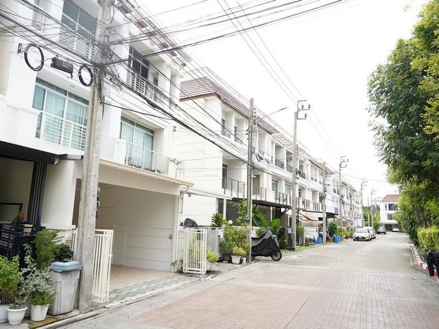 ประกาศฟรี! ซื้อ-ขาย-เช่า คอนโด บ้าน ทาวน์โฮม ที่ดิน และพื้นที่เชิงพาณิชย์ทั่วประเทศไทย ทุกทำเล ทุกงบประมาณ ไม่มีค่าใช้จ่าย ลงง่าย ขายไว เข้าถึงผู้ซื้อโดยตรง 3 532629pic2.jpg