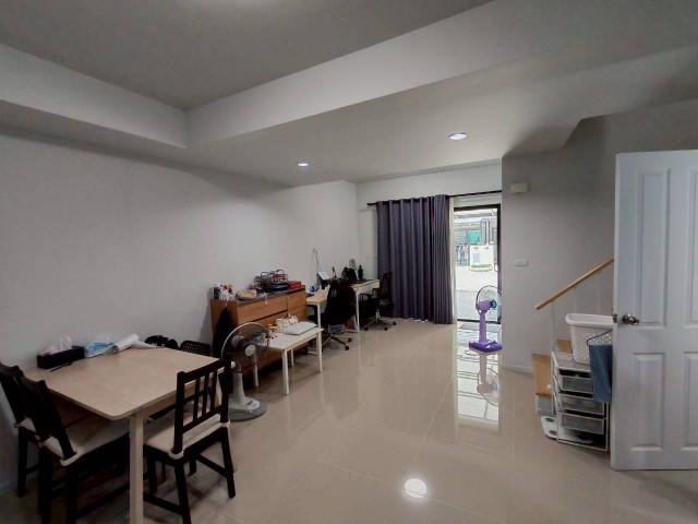 ประกาศฟรี! ซื้อ-ขาย-เช่า คอนโด บ้าน ทาวน์โฮม ที่ดิน และพื้นที่เชิงพาณิชย์ทั่วประเทศไทย ทุกทำเล ทุกงบประมาณ ไม่มีค่าใช้จ่าย ลงง่าย ขายไว เข้าถึงผู้ซื้อโดยตรง 4 290261pic3.jpg