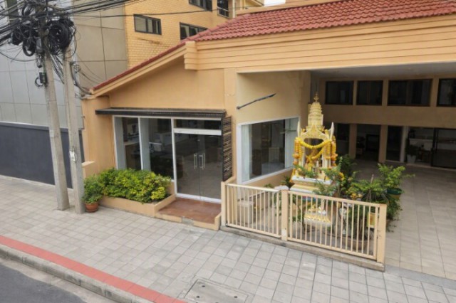 ประกาศฟรี! ซื้อ-ขาย-เช่า คอนโด บ้าน ทาวน์โฮม ที่ดิน และพื้นที่เชิงพาณิชย์ทั่วประเทศไทย ทุกทำเล ทุกงบประมาณ ไม่มีค่าใช้จ่าย ลงง่าย ขายไว เข้าถึงผู้ซื้อโดยตรง 2 327316pic1.jpg