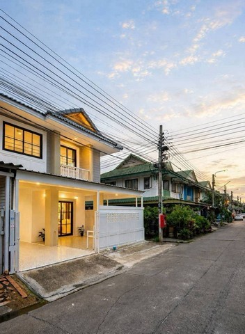 ประกาศฟรี! ซื้อ-ขาย-เช่า คอนโด บ้าน ทาวน์โฮม ที่ดิน และพื้นที่เชิงพาณิชย์ทั่วประเทศไทย ทุกทำเล ทุกงบประมาณ ไม่มีค่าใช้จ่าย ลงง่าย ขายไว เข้าถึงผู้ซื้อโดยตรง 3 535018pic2.jpg