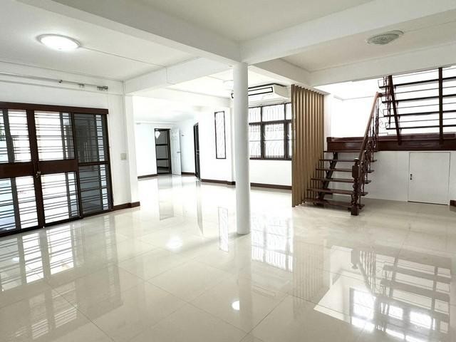 ประกาศฟรี! ซื้อ-ขาย-เช่า คอนโด บ้าน ทาวน์โฮม ที่ดิน และพื้นที่เชิงพาณิชย์ทั่วประเทศไทย ทุกทำเล ทุกงบประมาณ ไม่มีค่าใช้จ่าย ลงง่าย ขายไว เข้าถึงผู้ซื้อโดยตรง 2 275316pic1.jpg