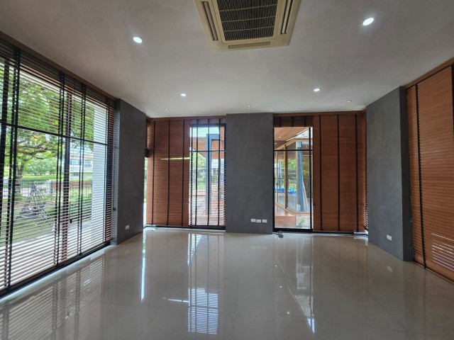 ประกาศฟรี! ซื้อ-ขาย-เช่า คอนโด บ้าน ทาวน์โฮม ที่ดิน และพื้นที่เชิงพาณิชย์ทั่วประเทศไทย ทุกทำเล ทุกงบประมาณ ไม่มีค่าใช้จ่าย ลงง่าย ขายไว เข้าถึงผู้ซื้อโดยตรง 4 328569pic3.jpg