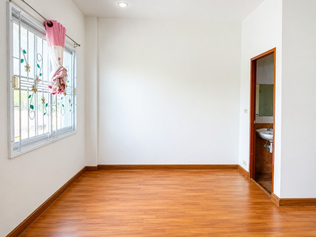 ประกาศฟรี! ซื้อ-ขาย-เช่า คอนโด บ้าน ทาวน์โฮม ที่ดิน และพื้นที่เชิงพาณิชย์ทั่วประเทศไทย ทุกทำเล ทุกงบประมาณ ไม่มีค่าใช้จ่าย ลงง่าย ขายไว เข้าถึงผู้ซื้อโดยตรง 3 328933pic2.jpg