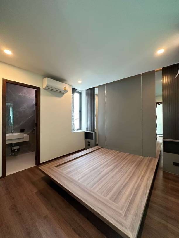 ประกาศฟรี! ซื้อ-ขาย-เช่า คอนโด บ้าน ทาวน์โฮม ที่ดิน และพื้นที่เชิงพาณิชย์ทั่วประเทศไทย ทุกทำเล ทุกงบประมาณ ไม่มีค่าใช้จ่าย ลงง่าย ขายไว เข้าถึงผู้ซื้อโดยตรง 5 169242pic4.jpg