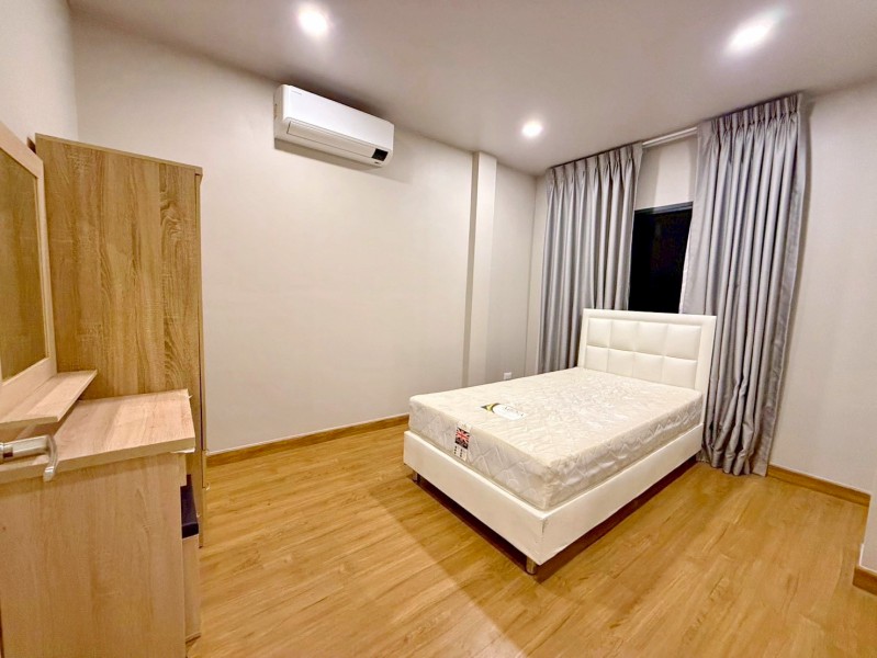 ประกาศฟรี! ซื้อ-ขาย-เช่า คอนโด บ้าน ทาวน์โฮม ที่ดิน และพื้นที่เชิงพาณิชย์ทั่วประเทศไทย ทุกทำเล ทุกงบประมาณ ไม่มีค่าใช้จ่าย ลงง่าย ขายไว เข้าถึงผู้ซื้อโดยตรง 5 329130pic4.jpg