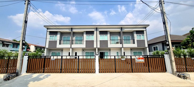 ประกาศฟรี! ซื้อ-ขาย-เช่า คอนโด บ้าน ทาวน์โฮม ที่ดิน และพื้นที่เชิงพาณิชย์ทั่วประเทศไทย ทุกทำเล ทุกงบประมาณ ไม่มีค่าใช้จ่าย ลงง่าย ขายไว เข้าถึงผู้ซื้อโดยตรง 2 265227pic1.jpg