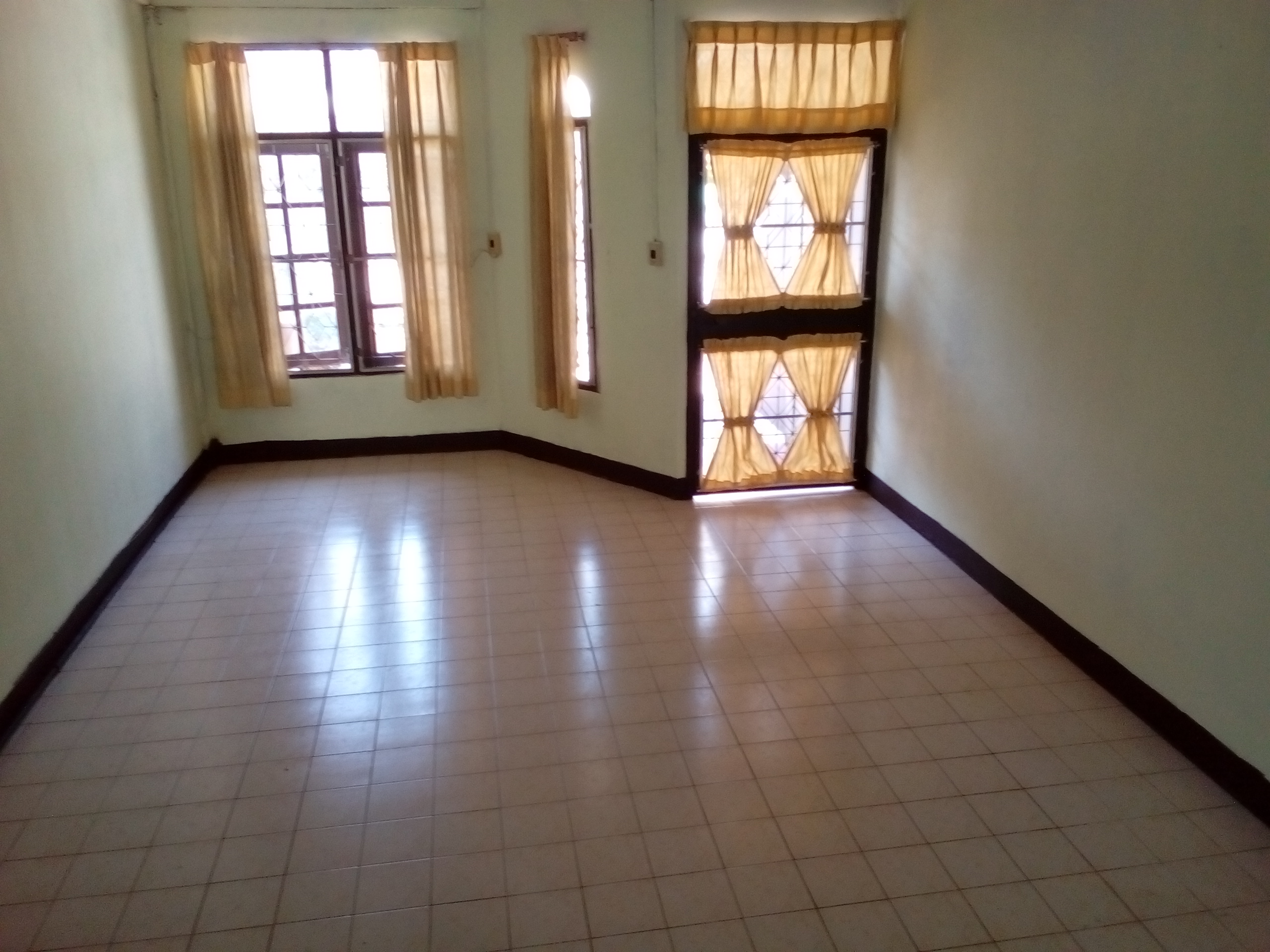 ประกาศฟรี! ซื้อ-ขาย-เช่า คอนโด บ้าน ทาวน์โฮม ที่ดิน และพื้นที่เชิงพาณิชย์ทั่วประเทศไทย ทุกทำเล ทุกงบประมาณ ไม่มีค่าใช้จ่าย ลงง่าย ขายไว เข้าถึงผู้ซื้อโดยตรง 4 3-หน้าบ้านชั้นล่าง.jpg