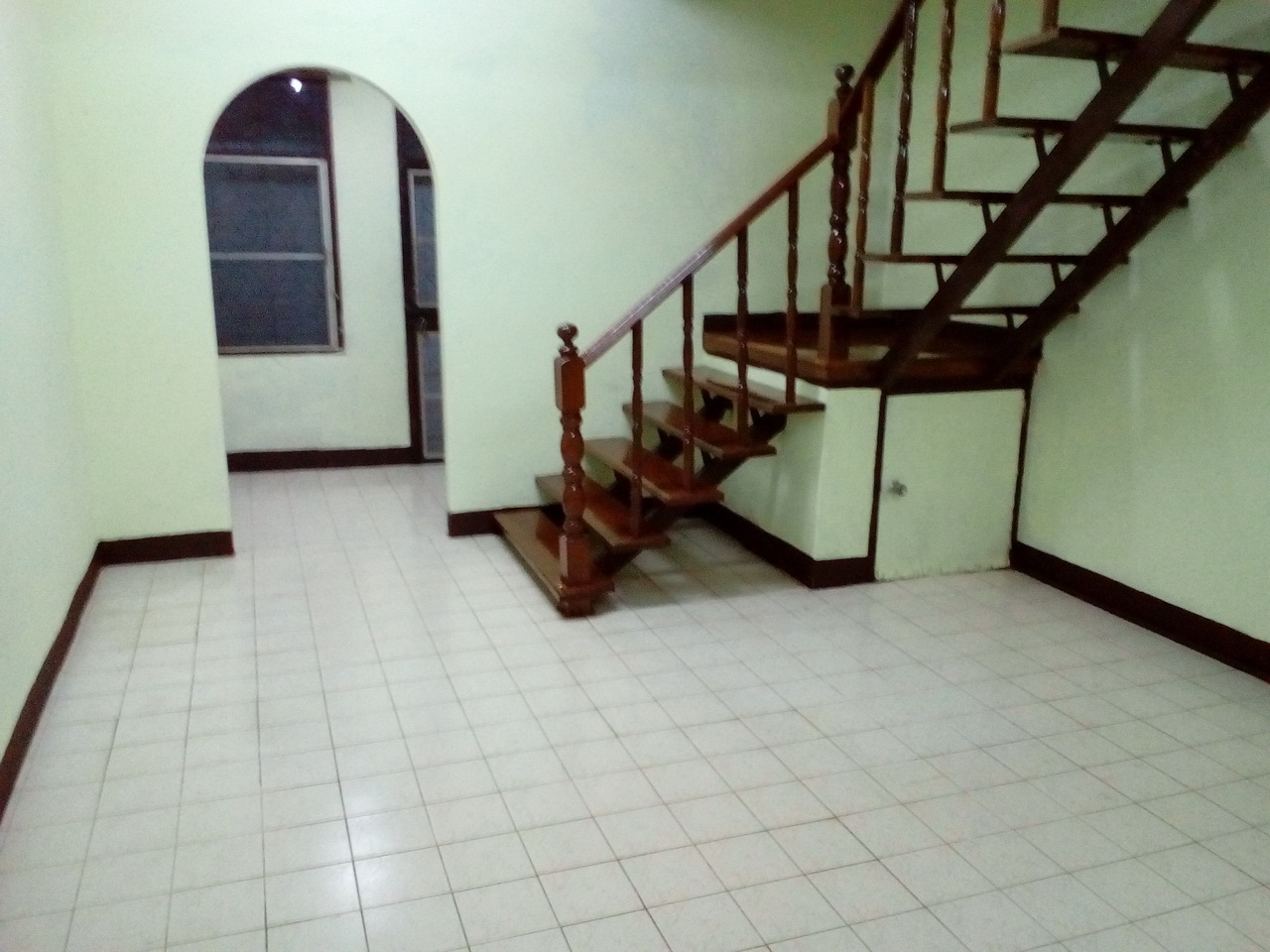 ประกาศฟรี! ซื้อ-ขาย-เช่า คอนโด บ้าน ทาวน์โฮม ที่ดิน และพื้นที่เชิงพาณิชย์ทั่วประเทศไทย ทุกทำเล ทุกงบประมาณ ไม่มีค่าใช้จ่าย ลงง่าย ขายไว เข้าถึงผู้ซื้อโดยตรง 5 5-หลังบ้าน.jpg