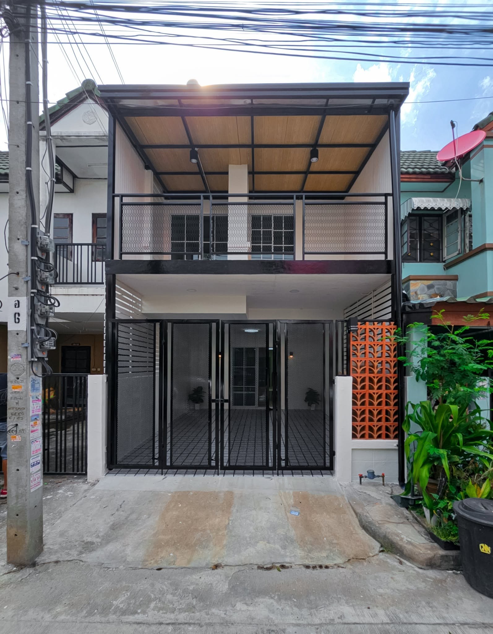 ประกาศฟรี! ซื้อ-ขาย-เช่า คอนโด บ้าน ทาวน์โฮม ที่ดิน และพื้นที่เชิงพาณิชย์ทั่วประเทศไทย ทุกทำเล ทุกงบประมาณ ไม่มีค่าใช้จ่าย ลงง่าย ขายไว เข้าถึงผู้ซื้อโดยตรง 2 297843pic1.jpg