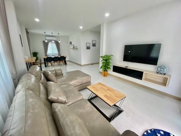 ประกาศฟรี! ซื้อ-ขาย-เช่า คอนโด บ้าน ทาวน์โฮม ที่ดิน และพื้นที่เชิงพาณิชย์ทั่วประเทศไทย ทุกทำเล ทุกงบประมาณ ไม่มีค่าใช้จ่าย ลงง่าย ขายไว เข้าถึงผู้ซื้อโดยตรง 3 169348pic2.jpg