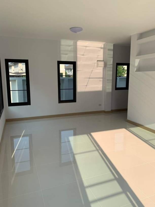 ประกาศฟรี! ซื้อ-ขาย-เช่า คอนโด บ้าน ทาวน์โฮม ที่ดิน และพื้นที่เชิงพาณิชย์ทั่วประเทศไทย ทุกทำเล ทุกงบประมาณ ไม่มีค่าใช้จ่าย ลงง่าย ขายไว เข้าถึงผู้ซื้อโดยตรง 3 169459pic2.jpg