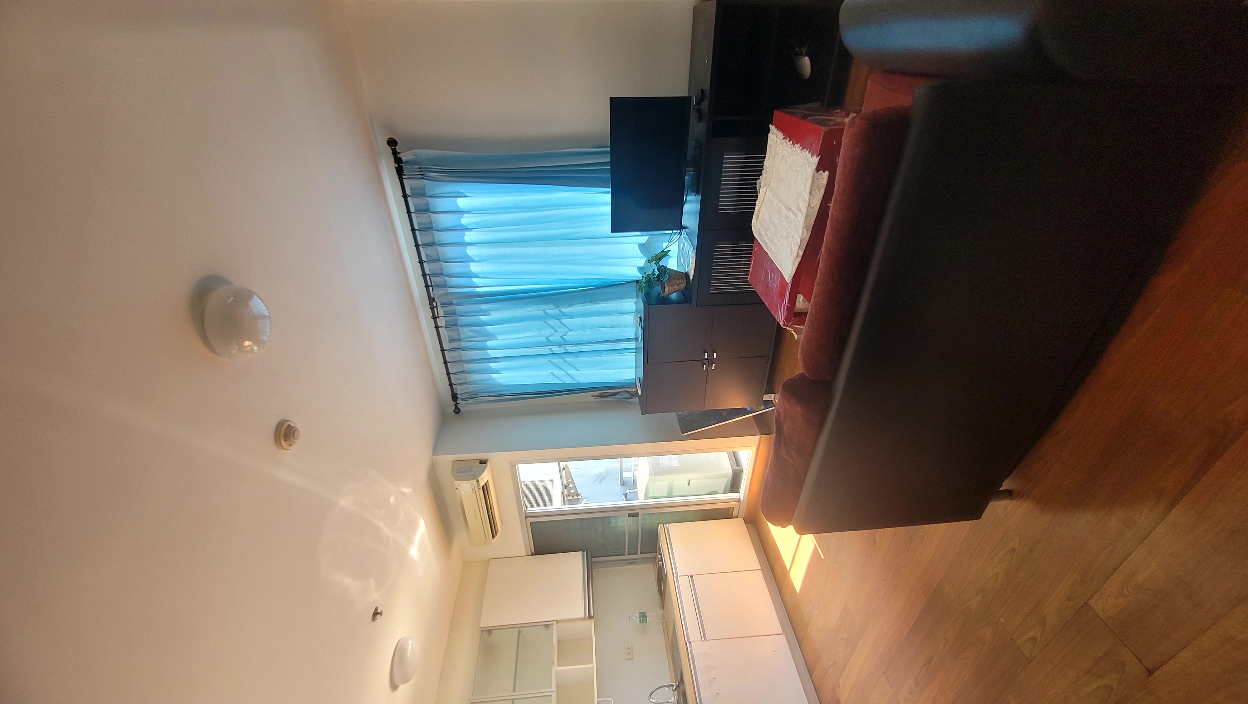 ประกาศฟรี! ซื้อ-ขาย-เช่า คอนโด บ้าน ทาวน์โฮม ที่ดิน และพื้นที่เชิงพาณิชย์ทั่วประเทศไทย ทุกทำเล ทุกงบประมาณ ไม่มีค่าใช้จ่าย ลงง่าย ขายไว เข้าถึงผู้ซื้อโดยตรง 5 Living-Room.jpg