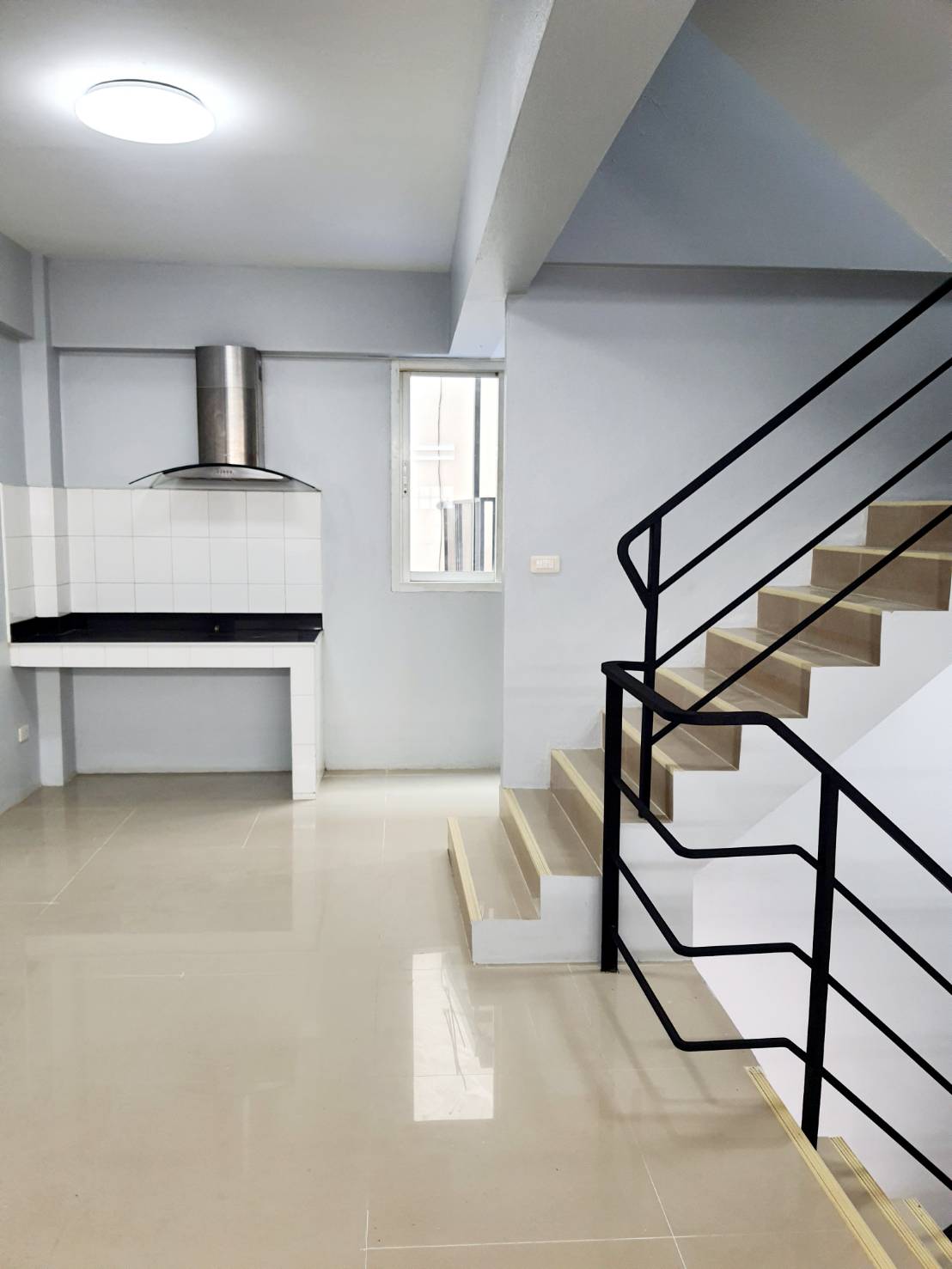 ประกาศฟรี! ซื้อ-ขาย-เช่า คอนโด บ้าน ทาวน์โฮม ที่ดิน และพื้นที่เชิงพาณิชย์ทั่วประเทศไทย ทุกทำเล ทุกงบประมาณ ไม่มีค่าใช้จ่าย ลงง่าย ขายไว เข้าถึงผู้ซื้อโดยตรง 5 5.jpg