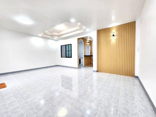 ประกาศฟรี! ซื้อ-ขาย-เช่า คอนโด บ้าน ทาวน์โฮม ที่ดิน และพื้นที่เชิงพาณิชย์ทั่วประเทศไทย ทุกทำเล ทุกงบประมาณ ไม่มีค่าใช้จ่าย ลงง่าย ขายไว เข้าถึงผู้ซื้อโดยตรง 4 20974pic3.jpg