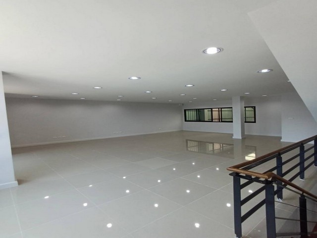 ประกาศฟรี! ซื้อ-ขาย-เช่า คอนโด บ้าน ทาวน์โฮม ที่ดิน และพื้นที่เชิงพาณิชย์ทั่วประเทศไทย ทุกทำเล ทุกงบประมาณ ไม่มีค่าใช้จ่าย ลงง่าย ขายไว เข้าถึงผู้ซื้อโดยตรง 4 275465pic3.jpg