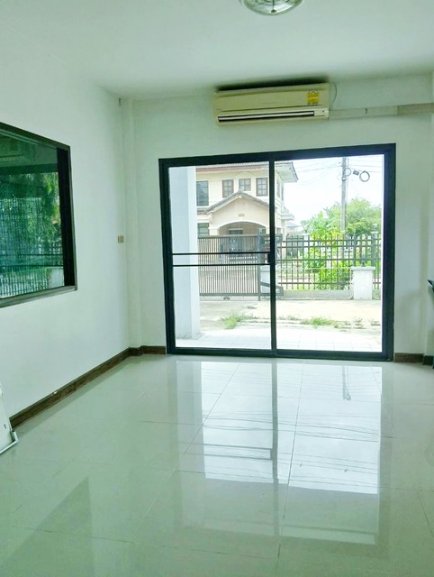 ประกาศฟรี! ซื้อ-ขาย-เช่า คอนโด บ้าน ทาวน์โฮม ที่ดิน และพื้นที่เชิงพาณิชย์ทั่วประเทศไทย ทุกทำเล ทุกงบประมาณ ไม่มีค่าใช้จ่าย ลงง่าย ขายไว เข้าถึงผู้ซื้อโดยตรง 5 170356pic4.jpg