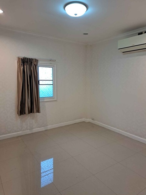 ประกาศฟรี! ซื้อ-ขาย-เช่า คอนโด บ้าน ทาวน์โฮม ที่ดิน และพื้นที่เชิงพาณิชย์ทั่วประเทศไทย ทุกทำเล ทุกงบประมาณ ไม่มีค่าใช้จ่าย ลงง่าย ขายไว เข้าถึงผู้ซื้อโดยตรง 5 21731pic4.jpg