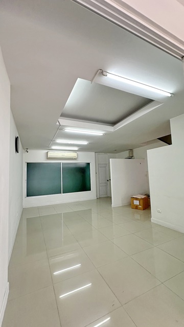 ประกาศฟรี! ซื้อ-ขาย-เช่า คอนโด บ้าน ทาวน์โฮม ที่ดิน และพื้นที่เชิงพาณิชย์ทั่วประเทศไทย ทุกทำเล ทุกงบประมาณ ไม่มีค่าใช้จ่าย ลงง่าย ขายไว เข้าถึงผู้ซื้อโดยตรง 4 170508pic3.jpg