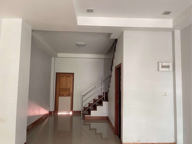 ประกาศฟรี! ซื้อ-ขาย-เช่า คอนโด บ้าน ทาวน์โฮม ที่ดิน และพื้นที่เชิงพาณิชย์ทั่วประเทศไทย ทุกทำเล ทุกงบประมาณ ไม่มีค่าใช้จ่าย ลงง่าย ขายไว เข้าถึงผู้ซื้อโดยตรง 4 171082pic3.jpg