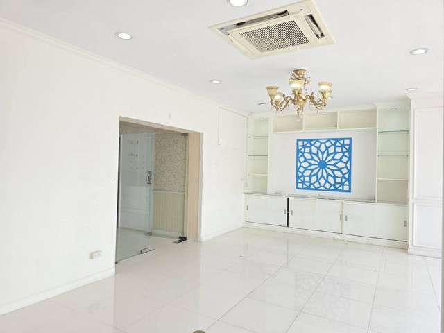 ประกาศฟรี! ซื้อ-ขาย-เช่า คอนโด บ้าน ทาวน์โฮม ที่ดิน และพื้นที่เชิงพาณิชย์ทั่วประเทศไทย ทุกทำเล ทุกงบประมาณ ไม่มีค่าใช้จ่าย ลงง่าย ขายไว เข้าถึงผู้ซื้อโดยตรง 4 167832pic3.jpg