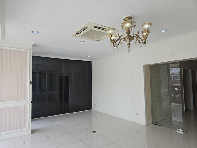 ประกาศฟรี! ซื้อ-ขาย-เช่า คอนโด บ้าน ทาวน์โฮม ที่ดิน และพื้นที่เชิงพาณิชย์ทั่วประเทศไทย ทุกทำเล ทุกงบประมาณ ไม่มีค่าใช้จ่าย ลงง่าย ขายไว เข้าถึงผู้ซื้อโดยตรง 5 167832pic4.jpg