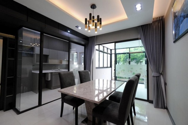 ประกาศฟรี! ซื้อ-ขาย-เช่า คอนโด บ้าน ทาวน์โฮม ที่ดิน และพื้นที่เชิงพาณิชย์ทั่วประเทศไทย ทุกทำเล ทุกงบประมาณ ไม่มีค่าใช้จ่าย ลงง่าย ขายไว เข้าถึงผู้ซื้อโดยตรง 5 171748pic4.jpg