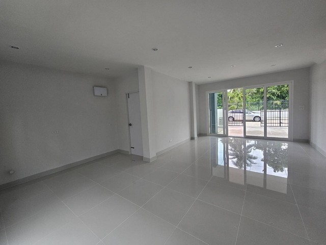 ประกาศฟรี! ซื้อ-ขาย-เช่า คอนโด บ้าน ทาวน์โฮม ที่ดิน และพื้นที่เชิงพาณิชย์ทั่วประเทศไทย ทุกทำเล ทุกงบประมาณ ไม่มีค่าใช้จ่าย ลงง่าย ขายไว เข้าถึงผู้ซื้อโดยตรง 4 271455pic3.jpg