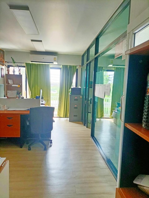 ประกาศฟรี! ซื้อ-ขาย-เช่า คอนโด บ้าน ทาวน์โฮม ที่ดิน และพื้นที่เชิงพาณิชย์ทั่วประเทศไทย ทุกทำเล ทุกงบประมาณ ไม่มีค่าใช้จ่าย ลงง่าย ขายไว เข้าถึงผู้ซื้อโดยตรง 5 171842pic4.jpg