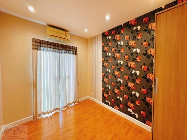 ประกาศฟรี! ซื้อ-ขาย-เช่า คอนโด บ้าน ทาวน์โฮม ที่ดิน และพื้นที่เชิงพาณิชย์ทั่วประเทศไทย ทุกทำเล ทุกงบประมาณ ไม่มีค่าใช้จ่าย ลงง่าย ขายไว เข้าถึงผู้ซื้อโดยตรง 4 276590pic3.jpg