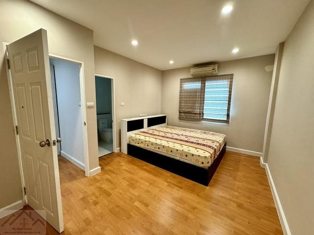 ประกาศฟรี! ซื้อ-ขาย-เช่า คอนโด บ้าน ทาวน์โฮม ที่ดิน และพื้นที่เชิงพาณิชย์ทั่วประเทศไทย ทุกทำเล ทุกงบประมาณ ไม่มีค่าใช้จ่าย ลงง่าย ขายไว เข้าถึงผู้ซื้อโดยตรง 5 276590pic4.jpg