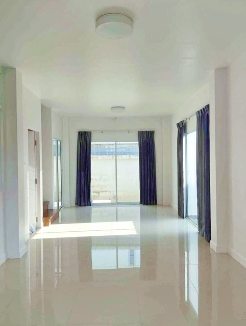 ประกาศฟรี! ซื้อ-ขาย-เช่า คอนโด บ้าน ทาวน์โฮม ที่ดิน และพื้นที่เชิงพาณิชย์ทั่วประเทศไทย ทุกทำเล ทุกงบประมาณ ไม่มีค่าใช้จ่าย ลงง่าย ขายไว เข้าถึงผู้ซื้อโดยตรง 3 171944pic2.jpg