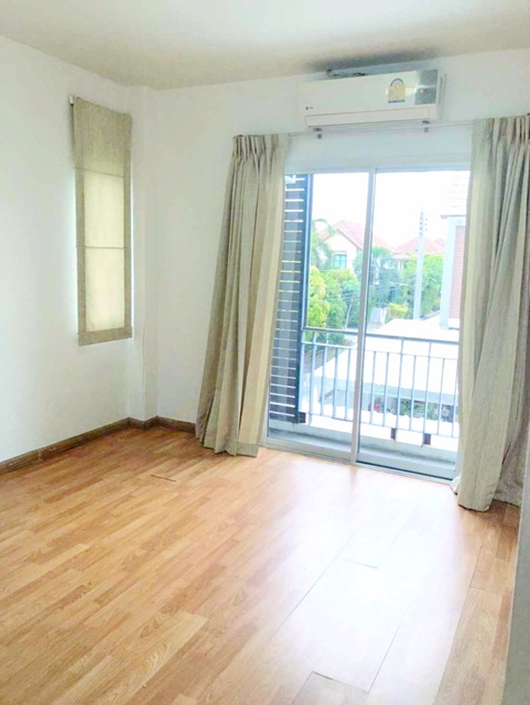 ประกาศฟรี! ซื้อ-ขาย-เช่า คอนโด บ้าน ทาวน์โฮม ที่ดิน และพื้นที่เชิงพาณิชย์ทั่วประเทศไทย ทุกทำเล ทุกงบประมาณ ไม่มีค่าใช้จ่าย ลงง่าย ขายไว เข้าถึงผู้ซื้อโดยตรง 4 171944pic3.jpg