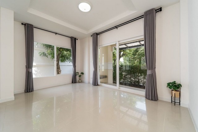 ประกาศฟรี! ซื้อ-ขาย-เช่า คอนโด บ้าน ทาวน์โฮม ที่ดิน และพื้นที่เชิงพาณิชย์ทั่วประเทศไทย ทุกทำเล ทุกงบประมาณ ไม่มีค่าใช้จ่าย ลงง่าย ขายไว เข้าถึงผู้ซื้อโดยตรง 5 475888pic4.jpg